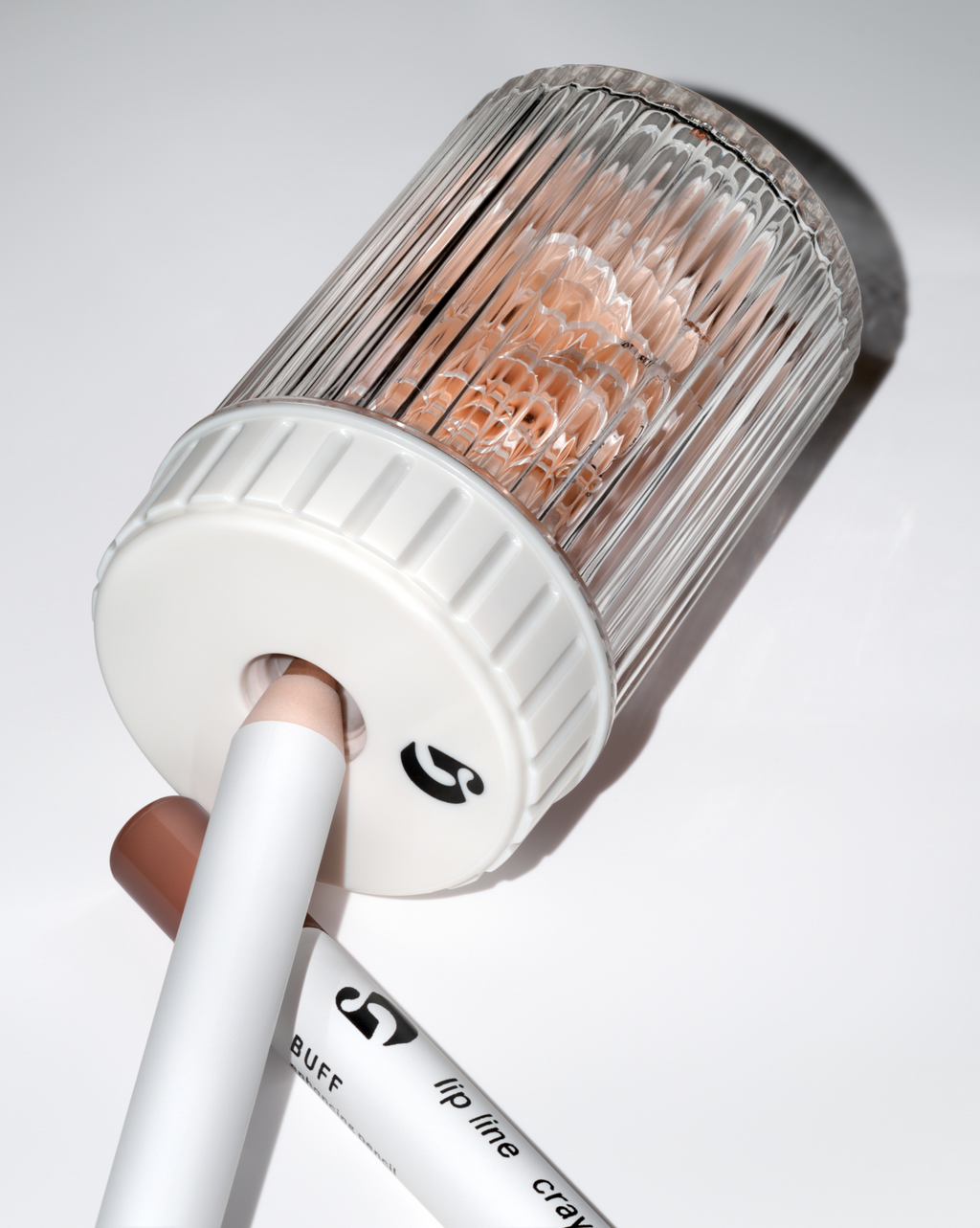 SRC_800002EBAA4F8CF3 Lip Line
