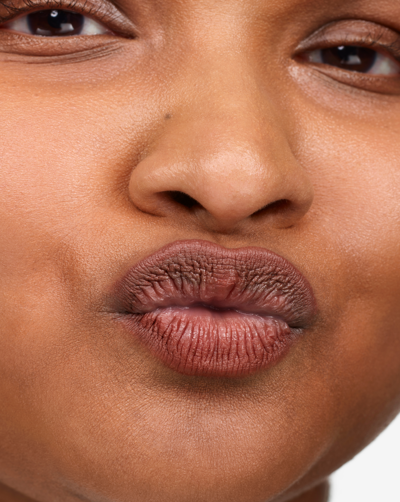 SRC_852C0936716AF5C3 Lip Line