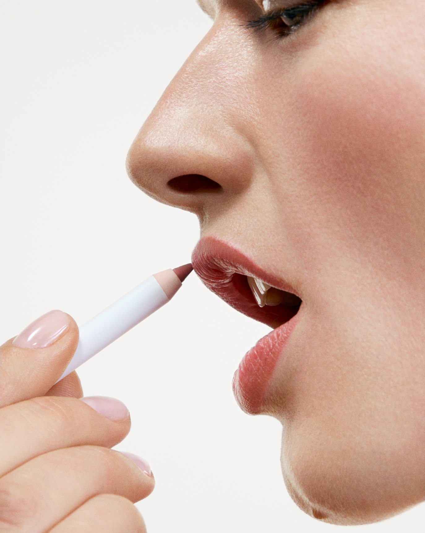 SRC_840E4AC89C1F5393 Lip Line