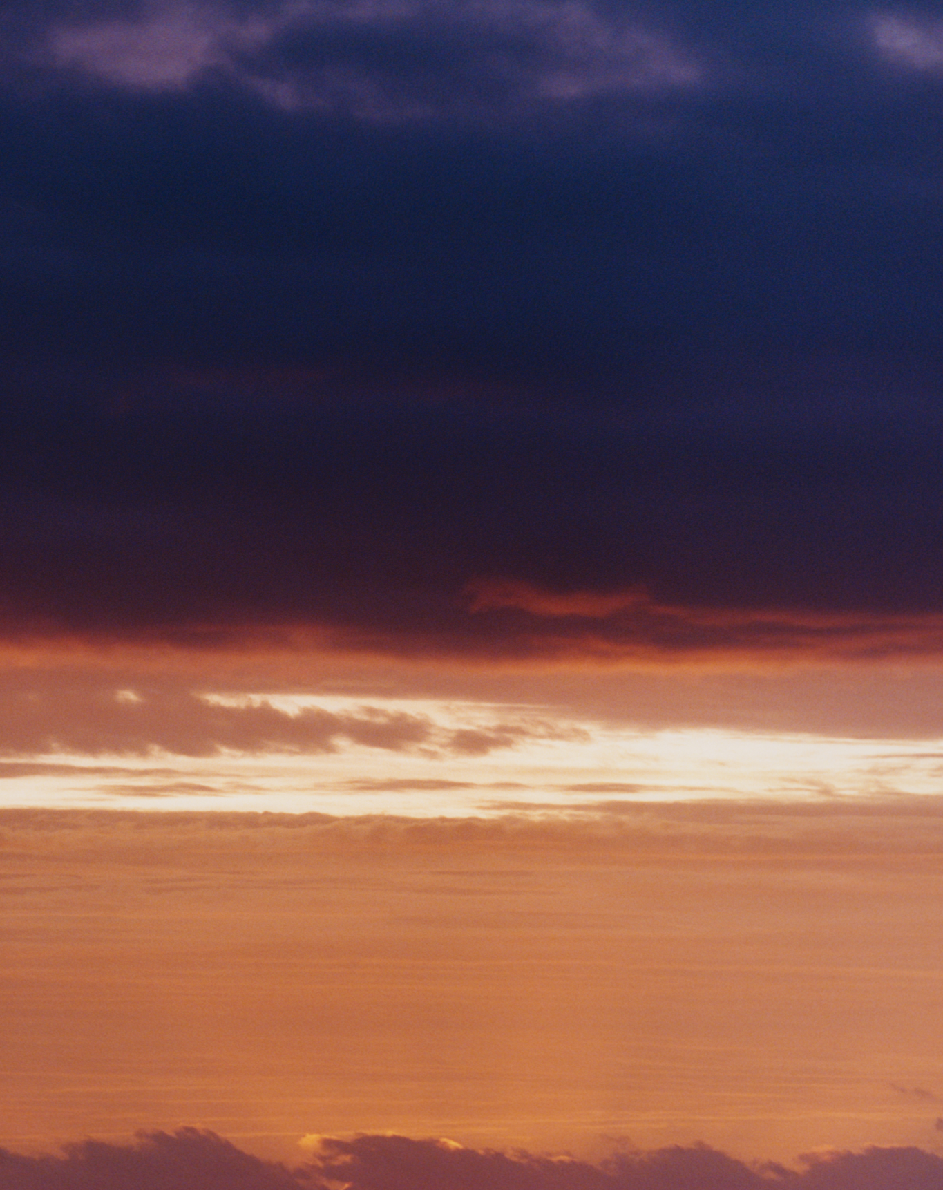 SRC_43456BBA998D6312 Cloud Paint