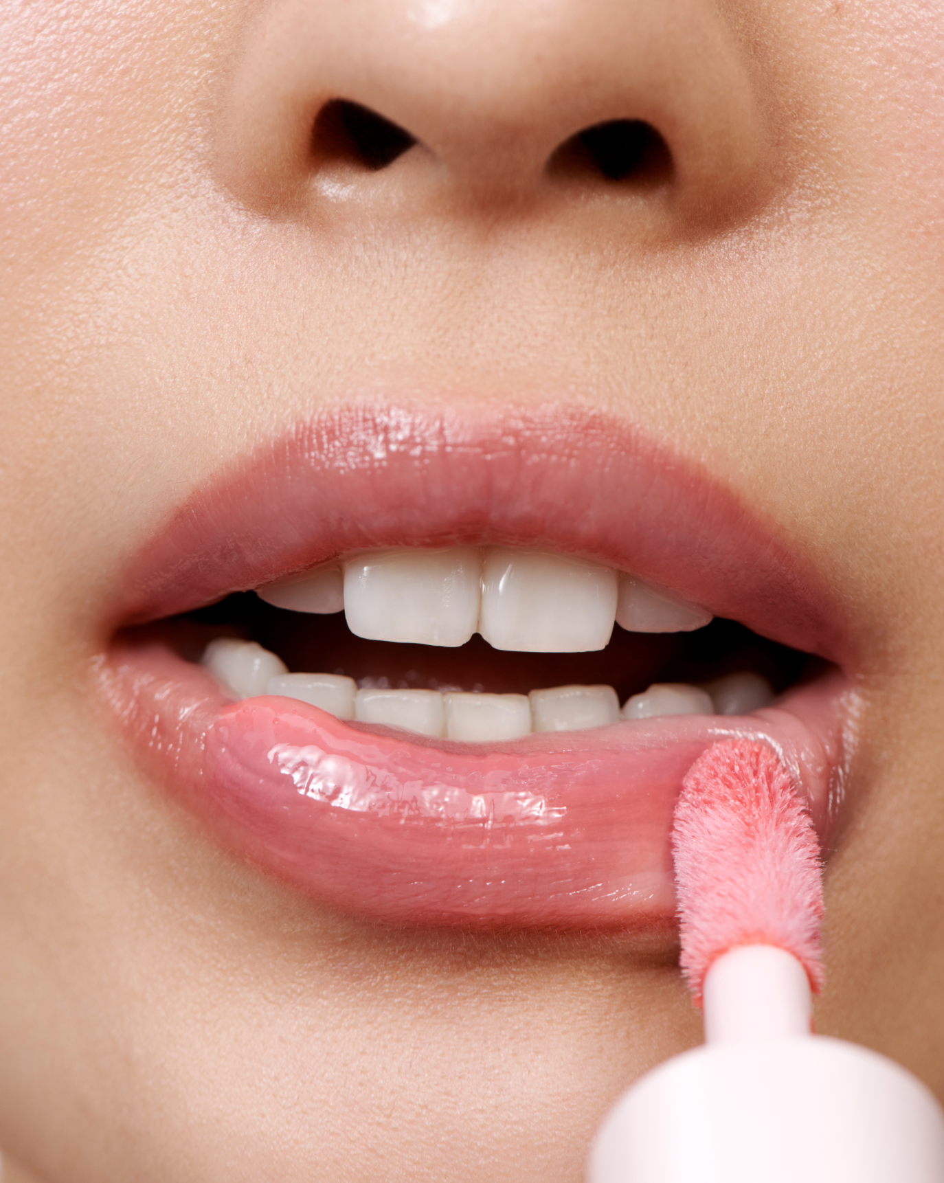 SRC_70E88C9704E8A329 Lip Glaze