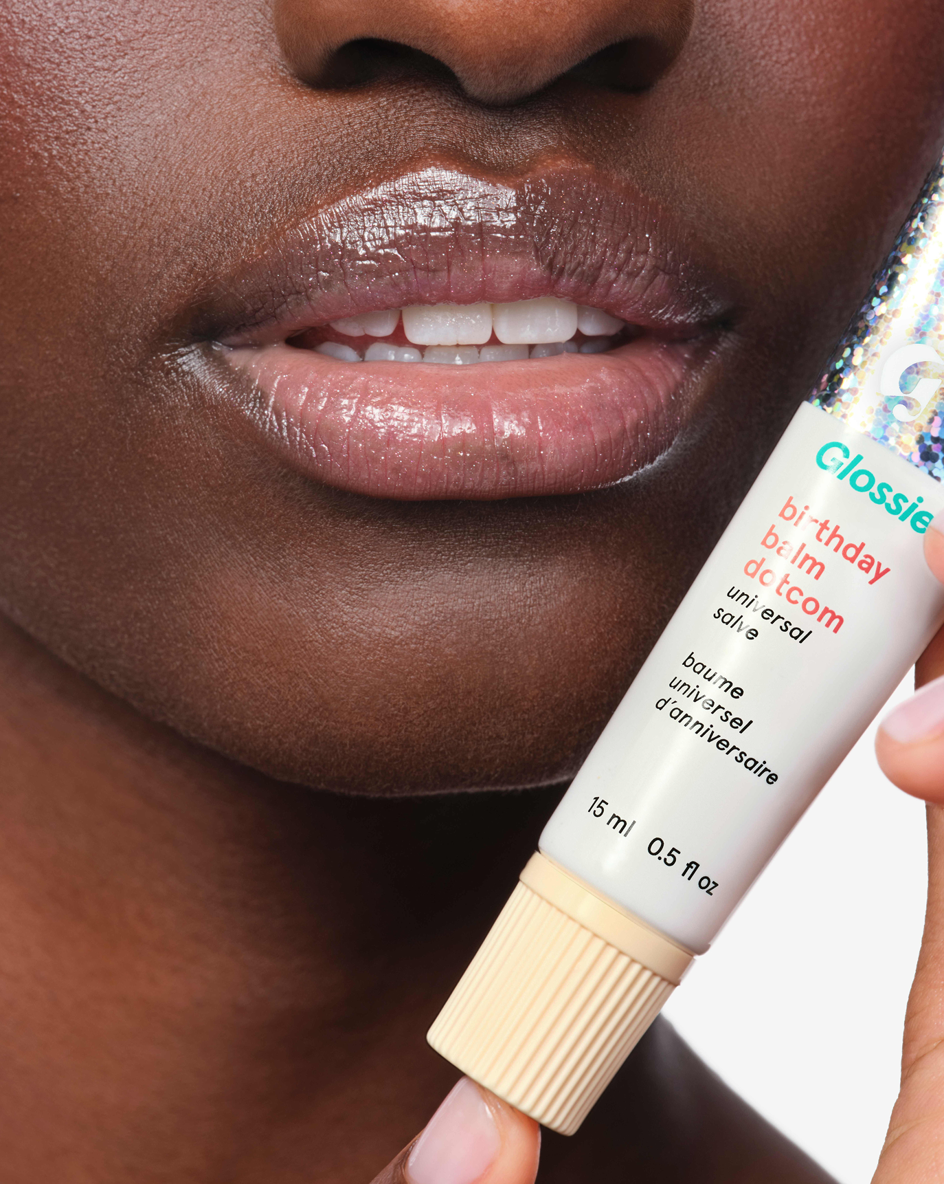 SRC_73B5364F0824DC47 The Glossier Icons